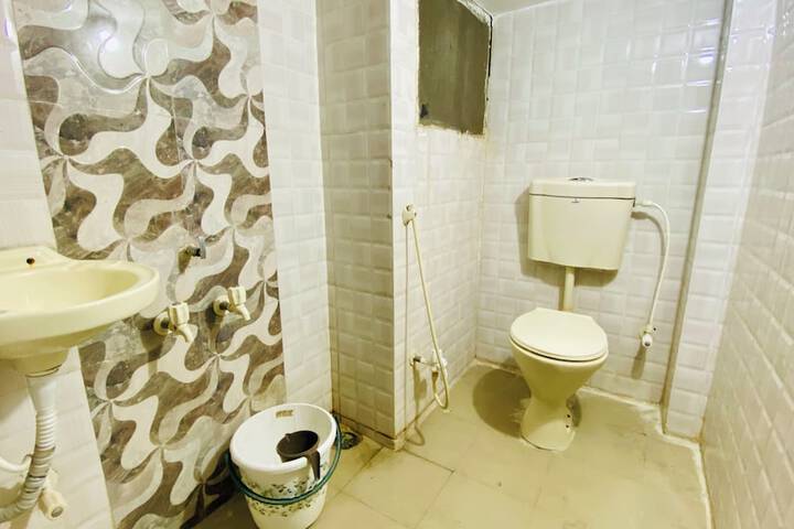 Room 26 of 29