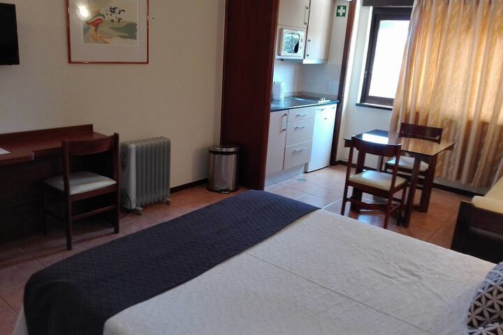 Room 6 of 50