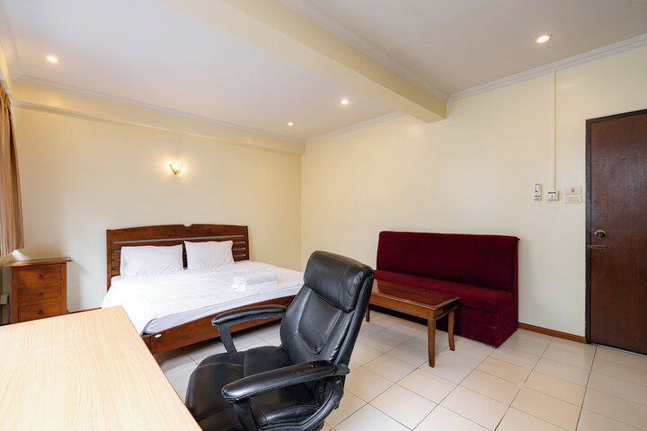 Room 10 of 153