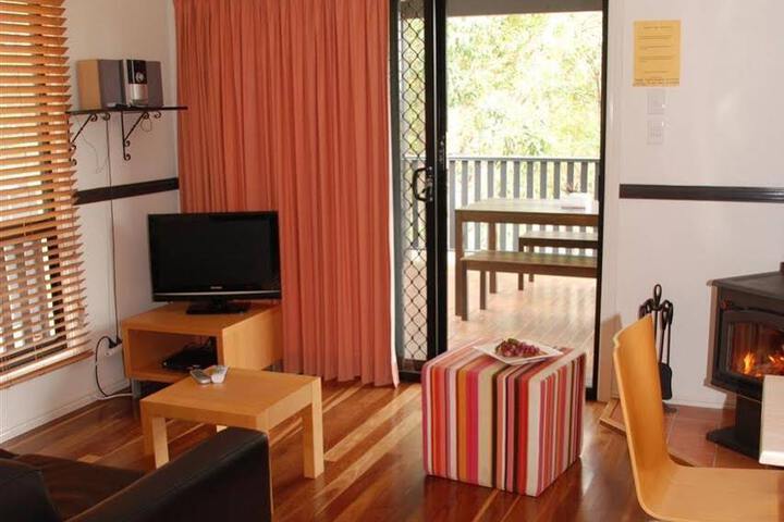 Room 2 of 10
