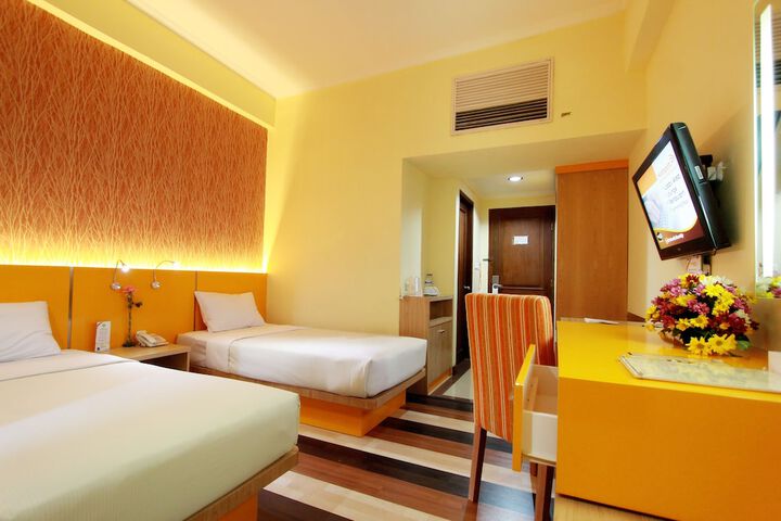 Room 9 of 49