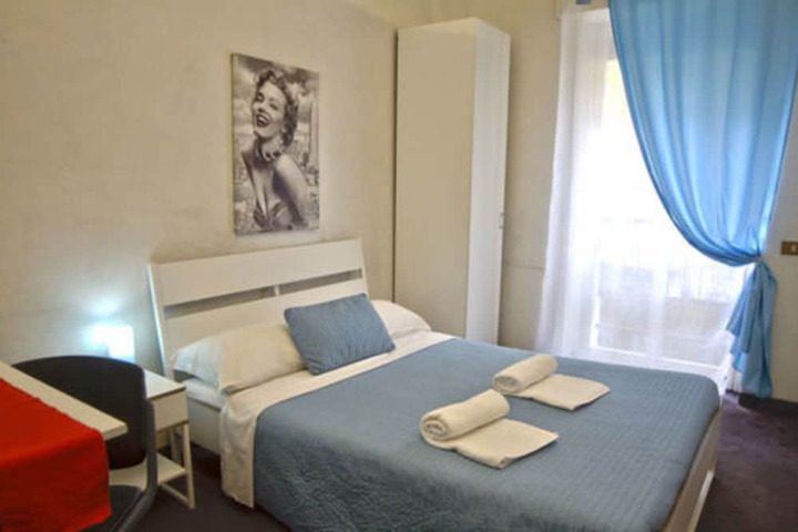 Room 3 of 17