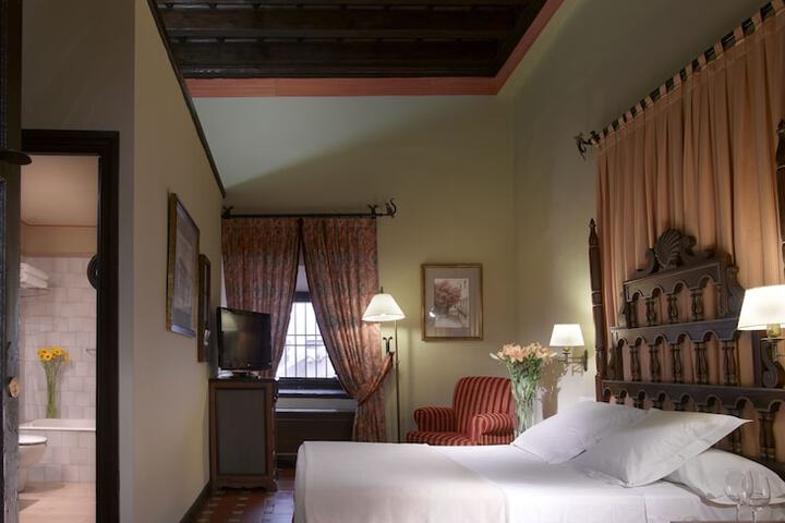 Room 7 of 47