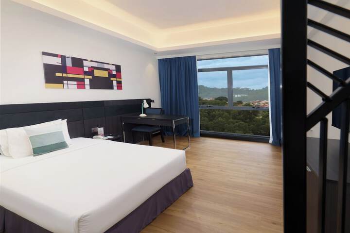Room 26 of 65