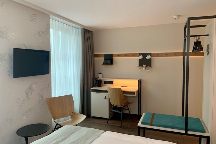 Room 37 of 88