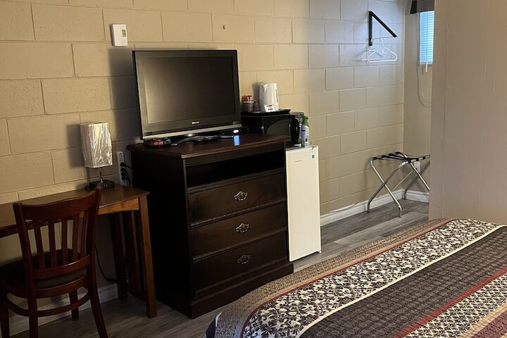 Pine Grove Motel in Sault Ste. Marie, ON