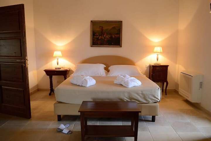 Room 13 of 46
