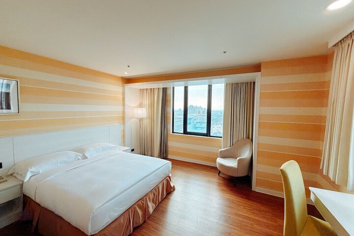 Room 17 of 69