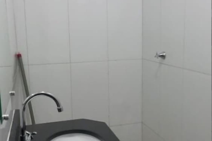 Room 17 of 18