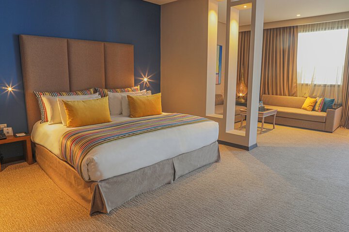 Room 25 of 62
