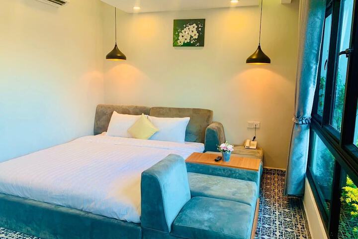 Room 6 of 47