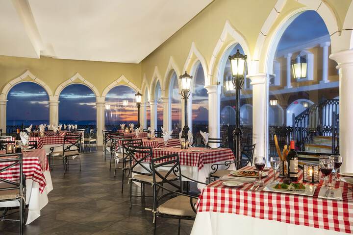 Dining 60 of 83