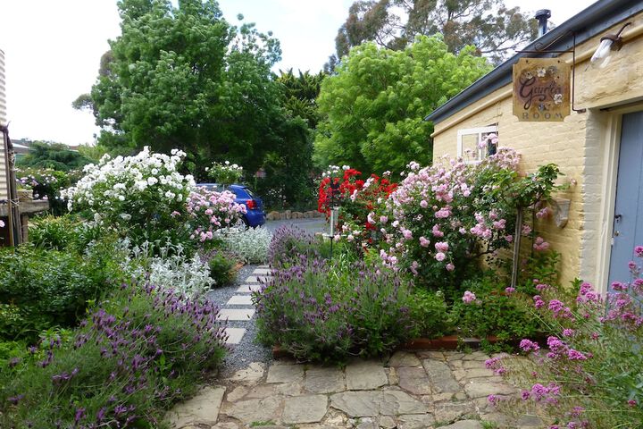 Hotel Exterior 25 of 29