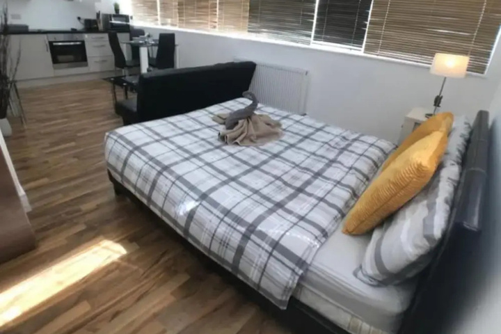 Room 2 of 11