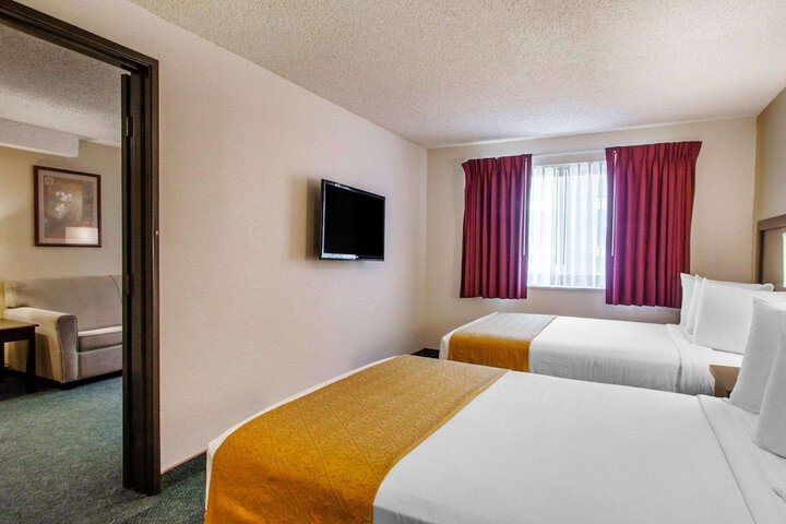 Room 16 of 37