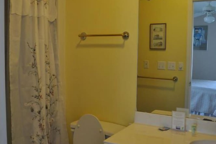 Room 21 of 37