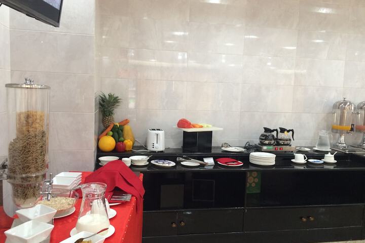 Breakfast/Coffee Service 40 of 56