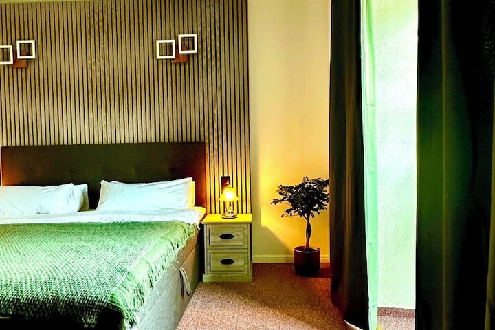 Room 13 of 31