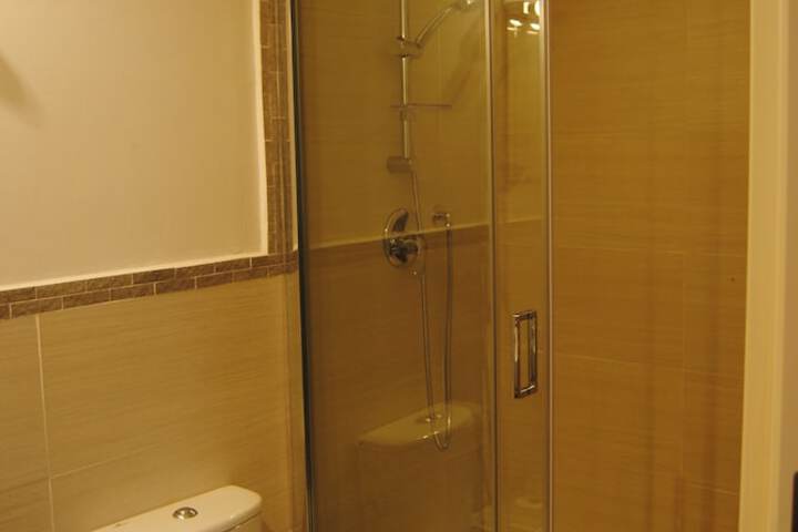 Room 18 of 24