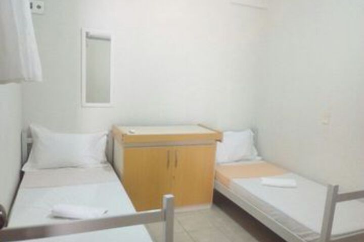 Room 7 of 30