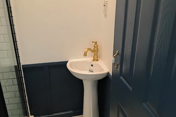 Room 35 of 67