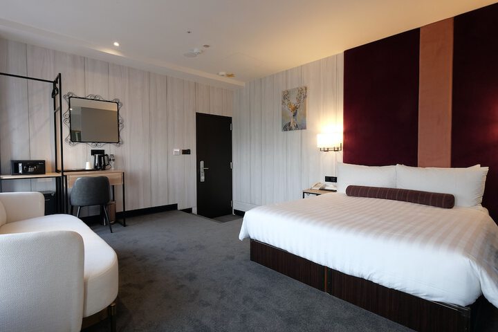 Room 37 of 89