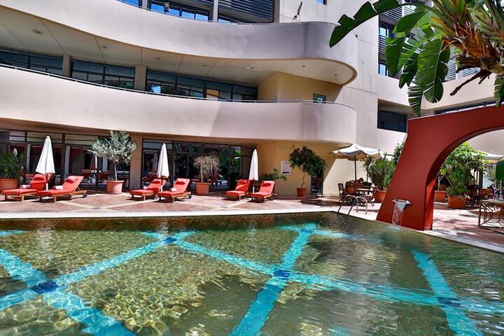 Pool Hotel