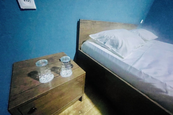 Room 28 of 146
