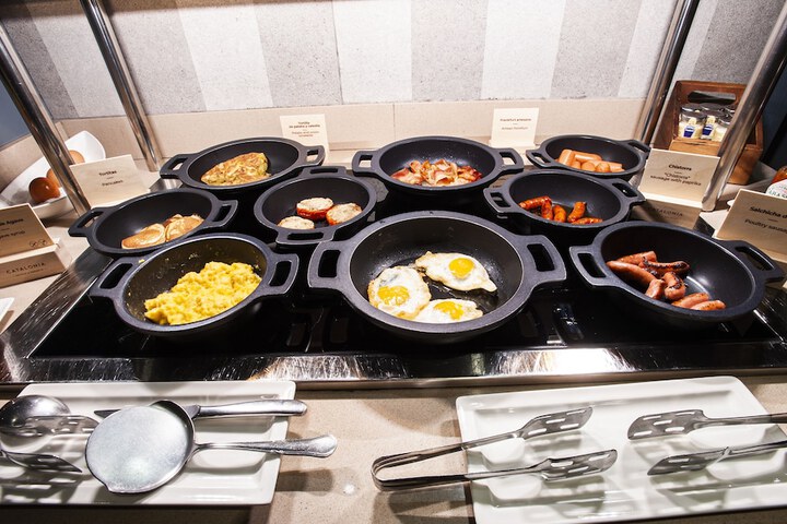 Breakfast/Coffee Service 30 of 45