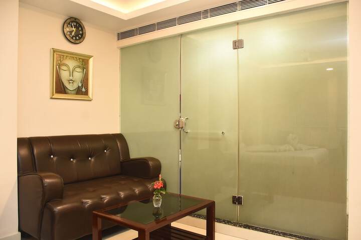 Room 6 of 52