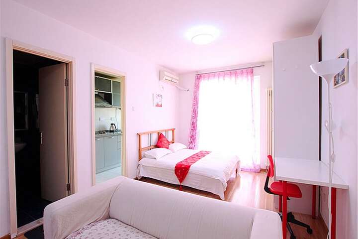 Room 2 of 74