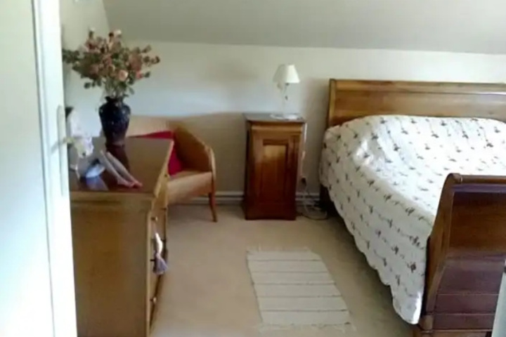 Room 2 of 16