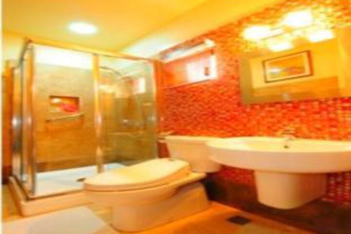 MODA Mariposa Budget Hotel Anonas
