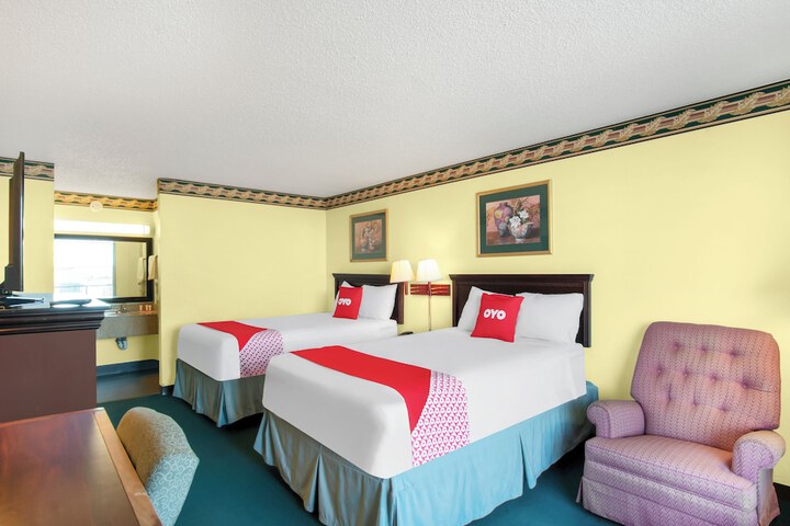 Standard Room, King or Two Doubles (5 of 10)