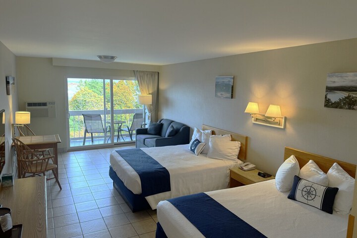 Room 33 of 111