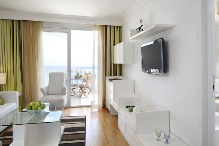 Room 21 of 273