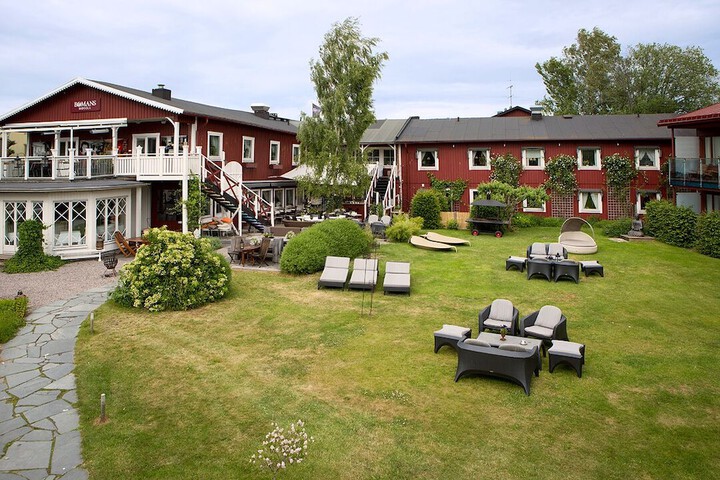 Hotel Exterior 81 of 81