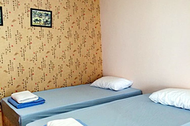 Room 25 of 123