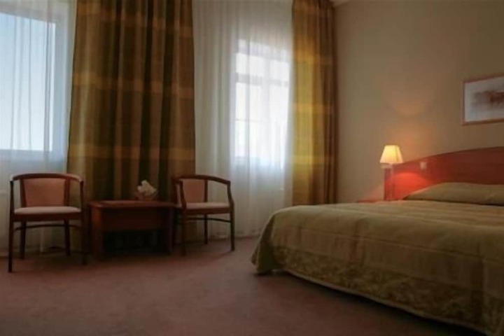 Room 10 of 61