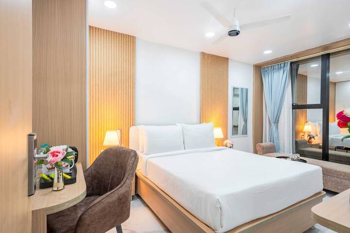 Room 28 of 47