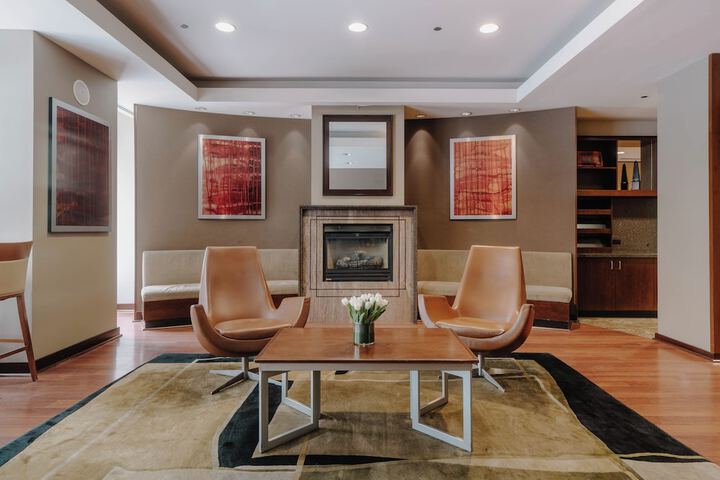 Entrance & Lobby