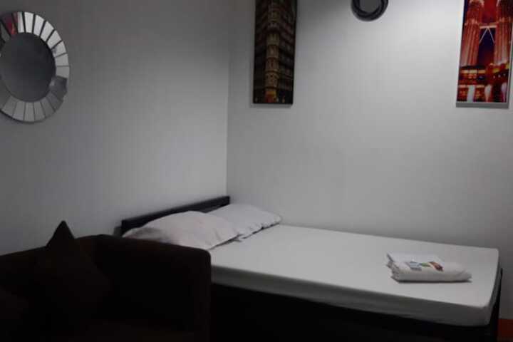 Room 7 of 21