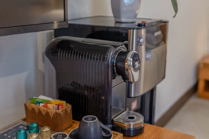 Breakfast/Coffee Service 9 of 42