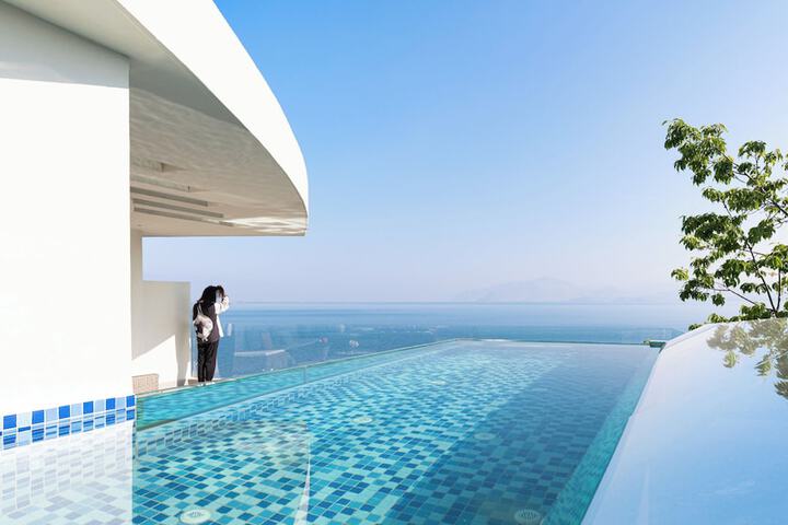 Pool 285 of 288