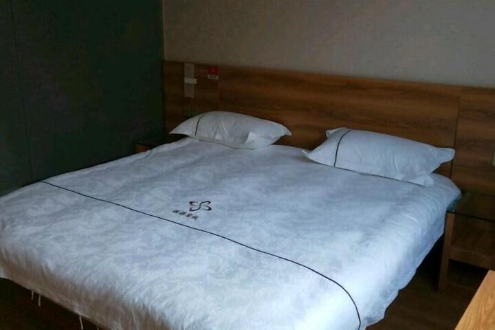 Room 112 of 142