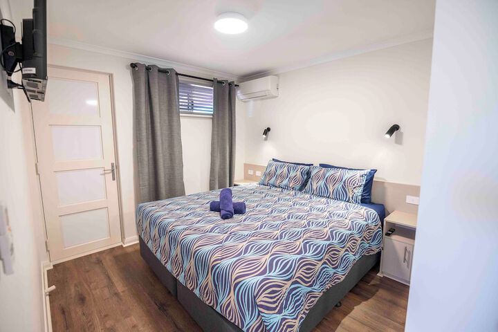 Room 25 of 64