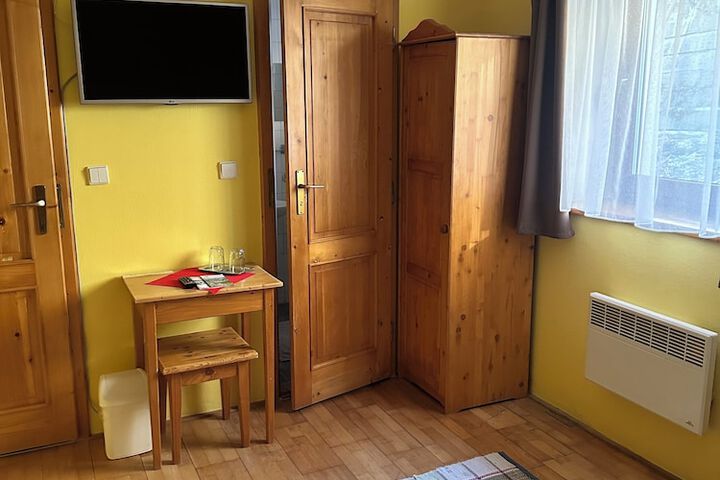 Room 19 of 52