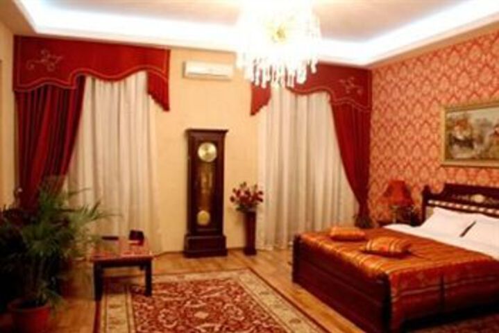 Room 19 of 32