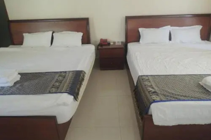 Room 6 of 11