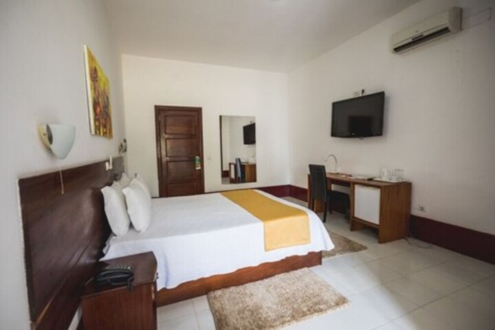 Room 14 of 60